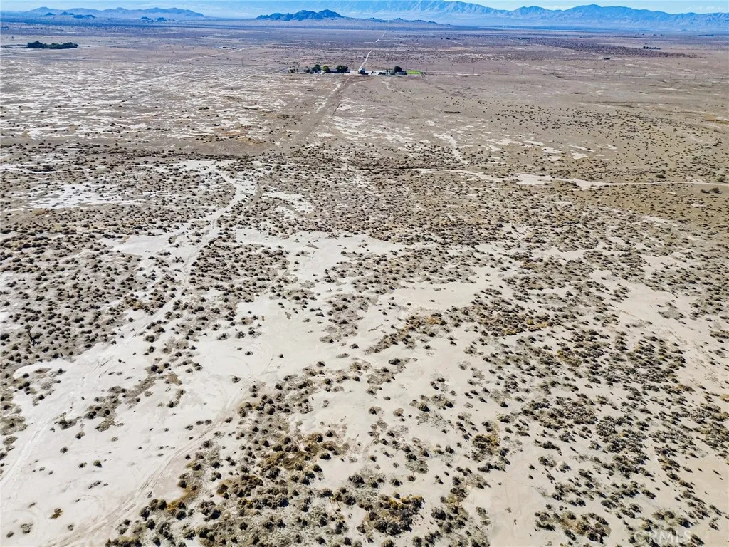 125 Lancaster Street East Lancaster, CA 93535 - Photo 8 of 43