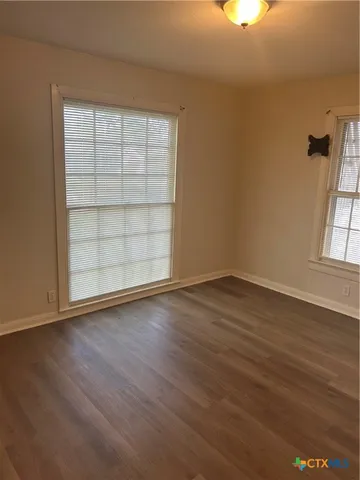 $1,200 | 1805 East Guadalupe Street, Victoria, TX 77901