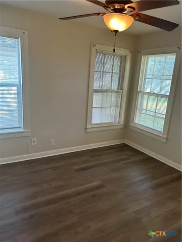 $1,200 | 1805 East Guadalupe Street, Victoria, TX 77901