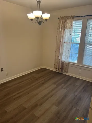 $1,200 | 1805 East Guadalupe Street, Victoria, TX 77901