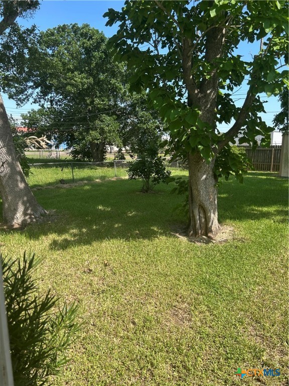 1805 East Guadalupe Street Victoria, TX 77901 - Photo 9 of 10
