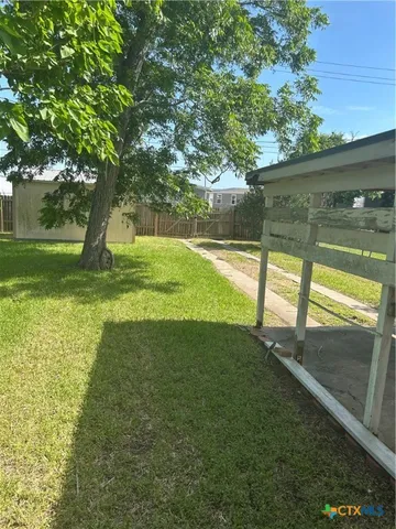 $1,200 | 1805 East Guadalupe Street, Victoria, TX 77901