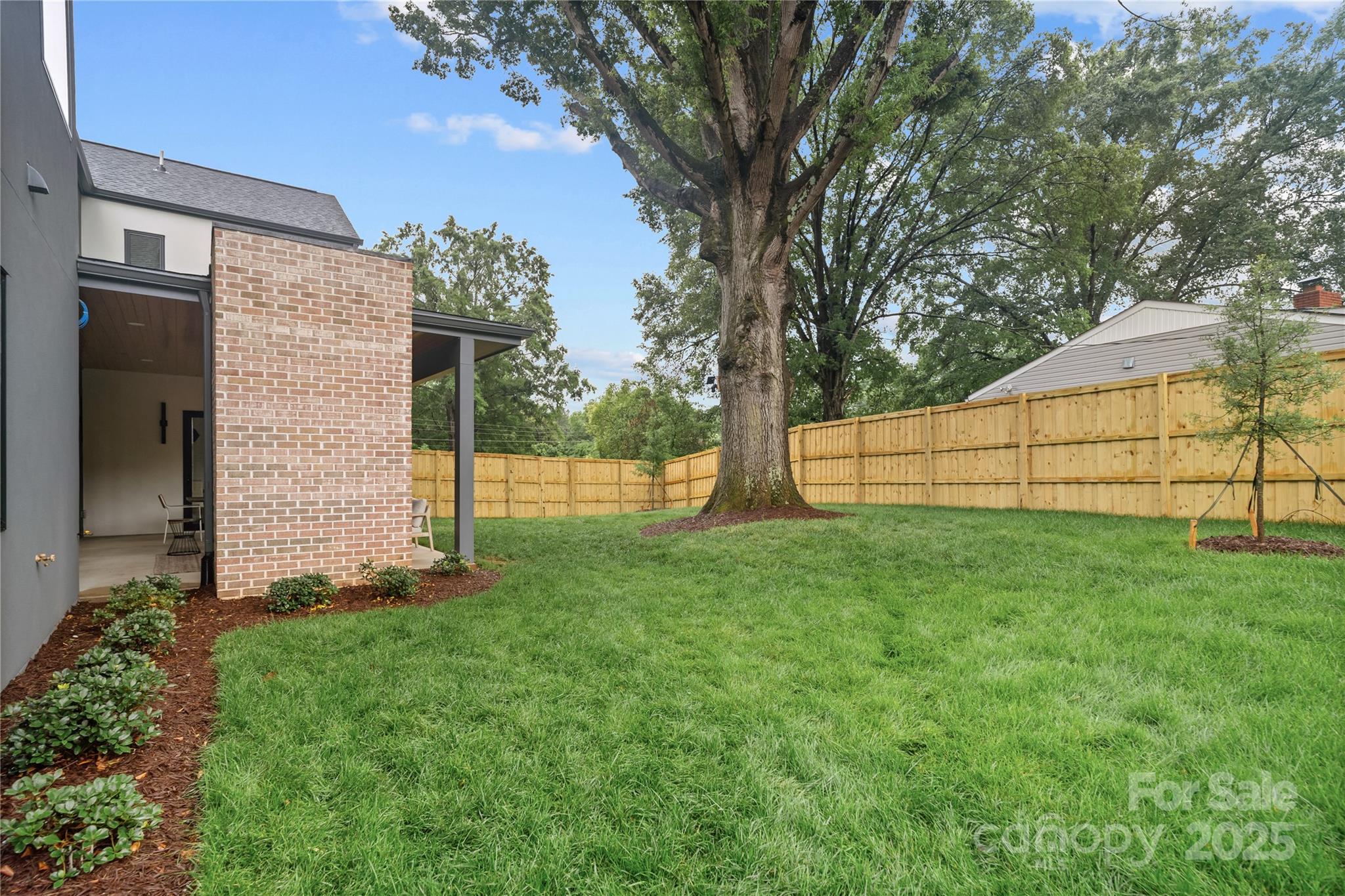3822 Topsfield Road Charlotte, NC 28211 - Photo 13 of 43 a view of a backyard