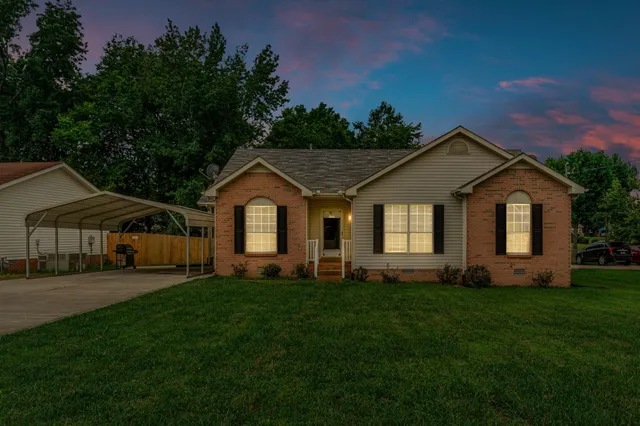 $359,900 | 110 Sycamore Drive, White House, TN 37188