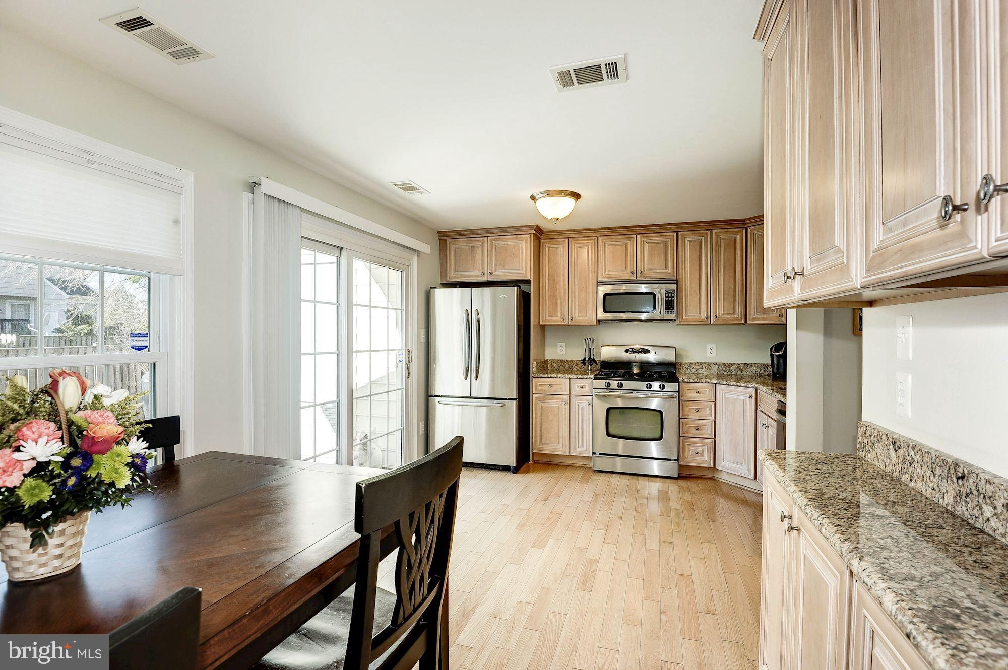 8090 Barcarole Court Springfield, VA 22153 - Photo 21 of 48 SS appliances