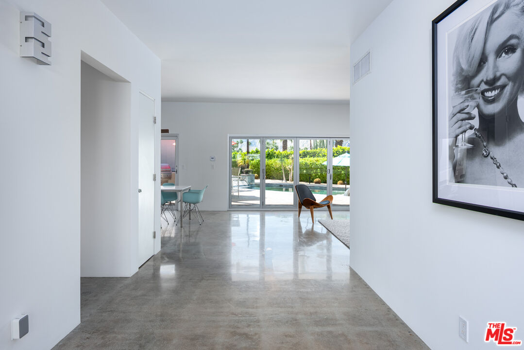 289 North Michelle Road Palm Springs, CA 92262 - Photo 7 of 40
