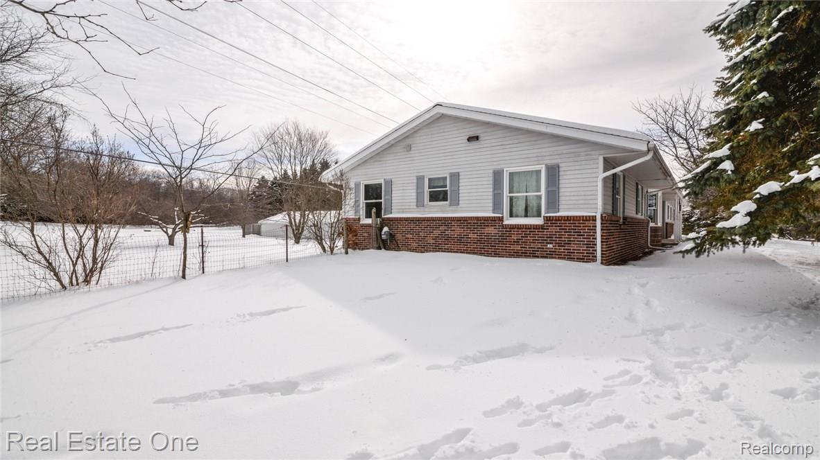 7901 Pinckney Road Pinckney, MI 48169 - Photo 3 of 42 1_32.jpg