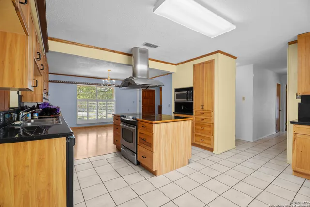 $415,000 | 8535 Norwich Drive, San Antonio, TX 78217