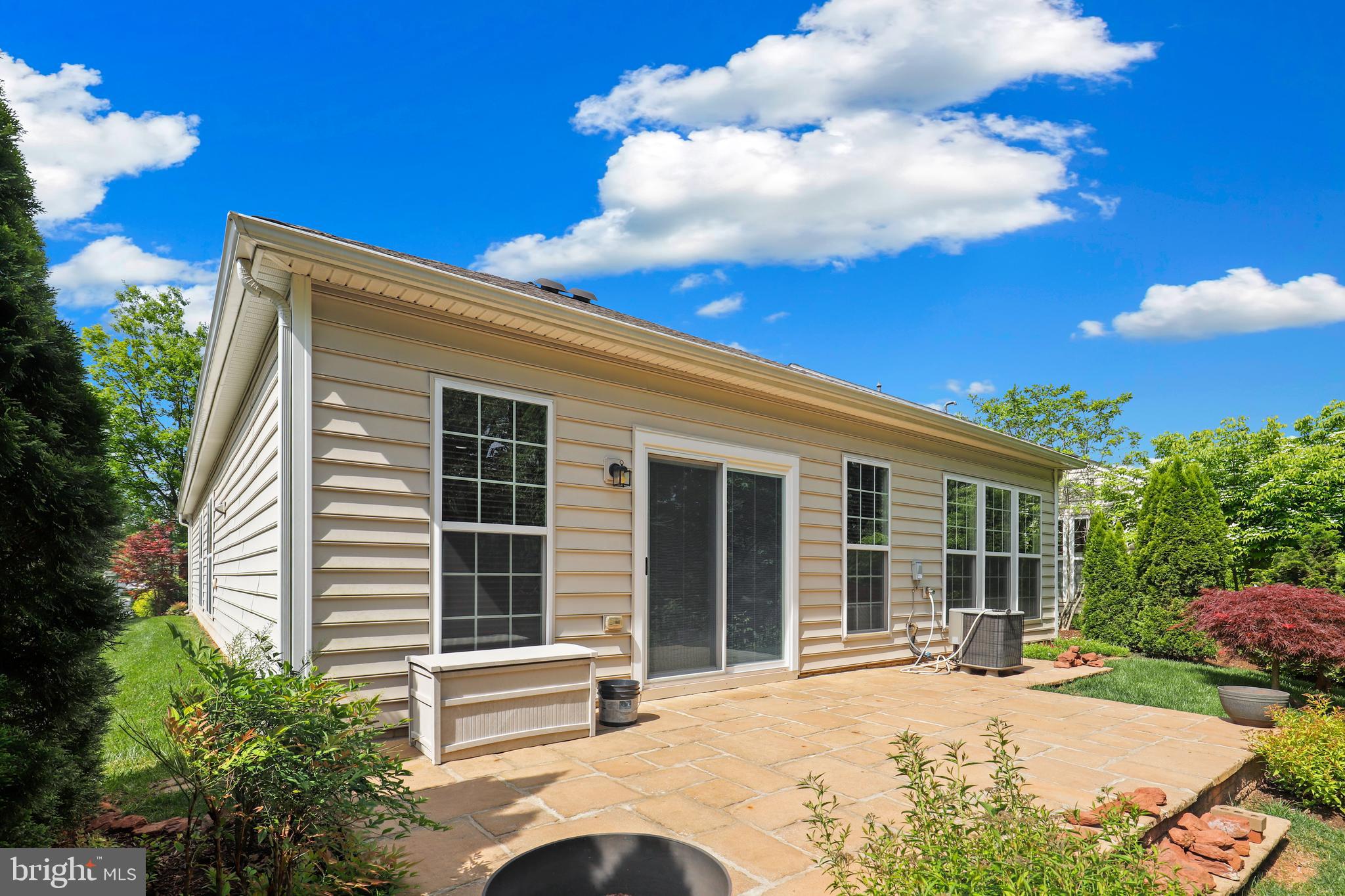 44268 Panther Ridge Drive Ashburn, VA 20147 - Photo 30 of 32 a house view with a sitting space