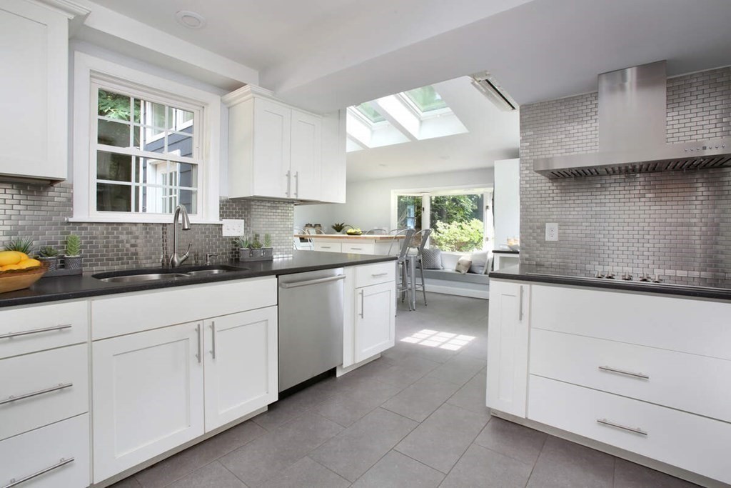 232 Collins Road Newton, MA 02468 - Photo 8 of 20