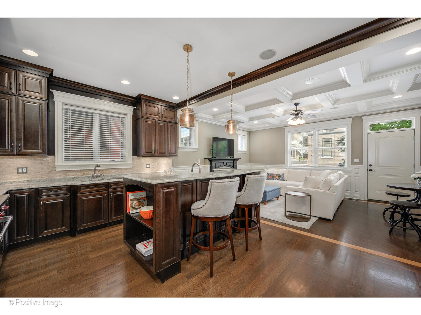 862 West Roscoe Street, Unit 1 Chicago, IL 60657 - Photo 18 of 39