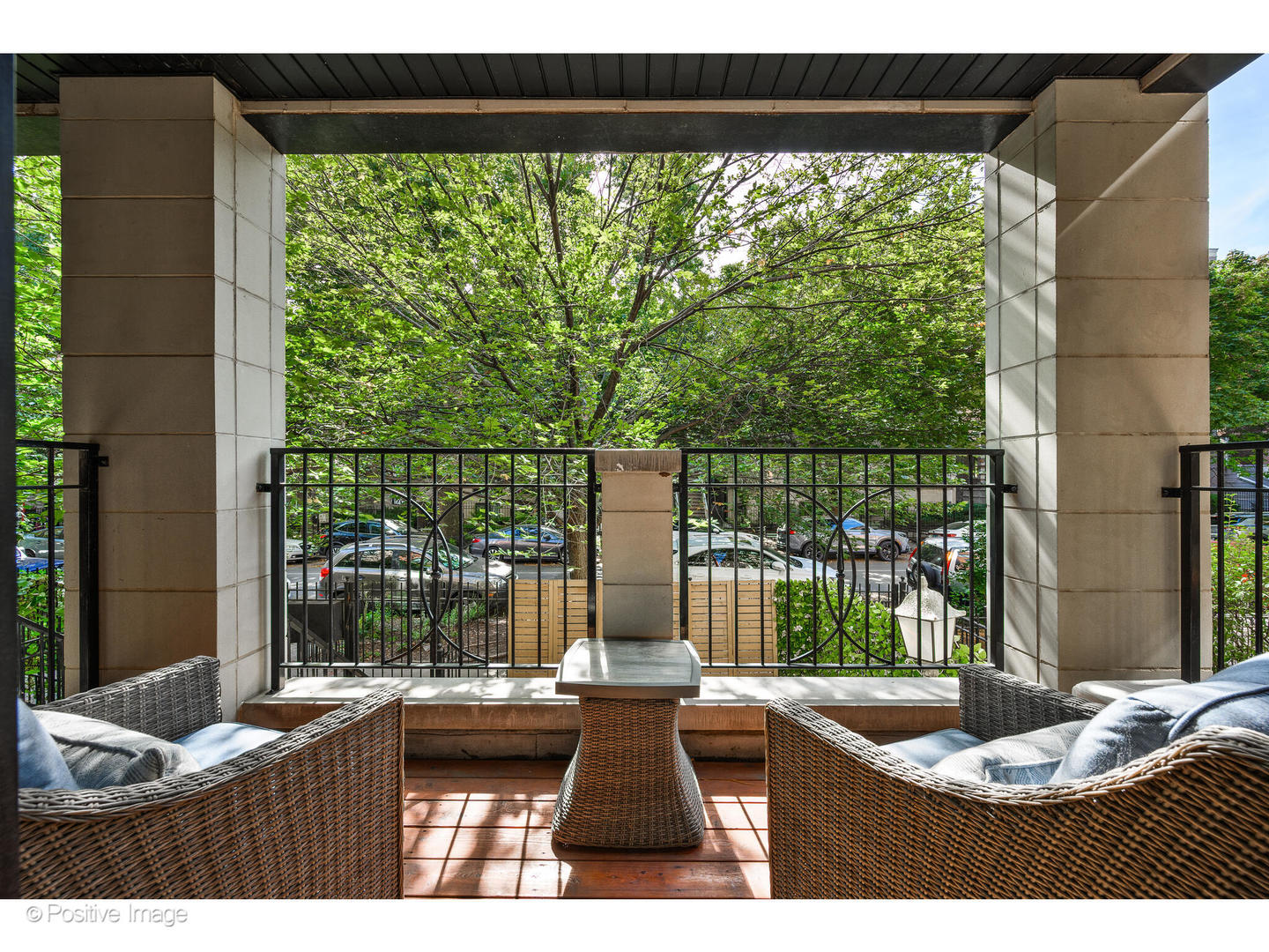 862 West Roscoe Street, Unit 1 Chicago, IL 60657 - Photo 9 of 39