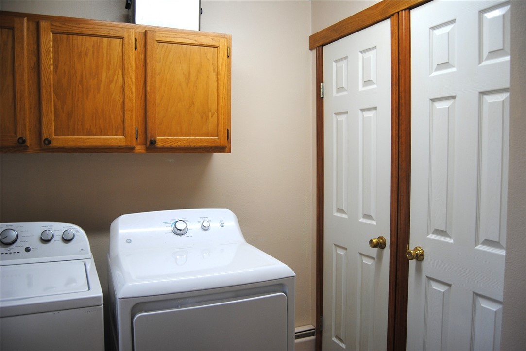 310 Janeway Street Kane, PA 16735 - Photo 16 of 32 Main floor laundry