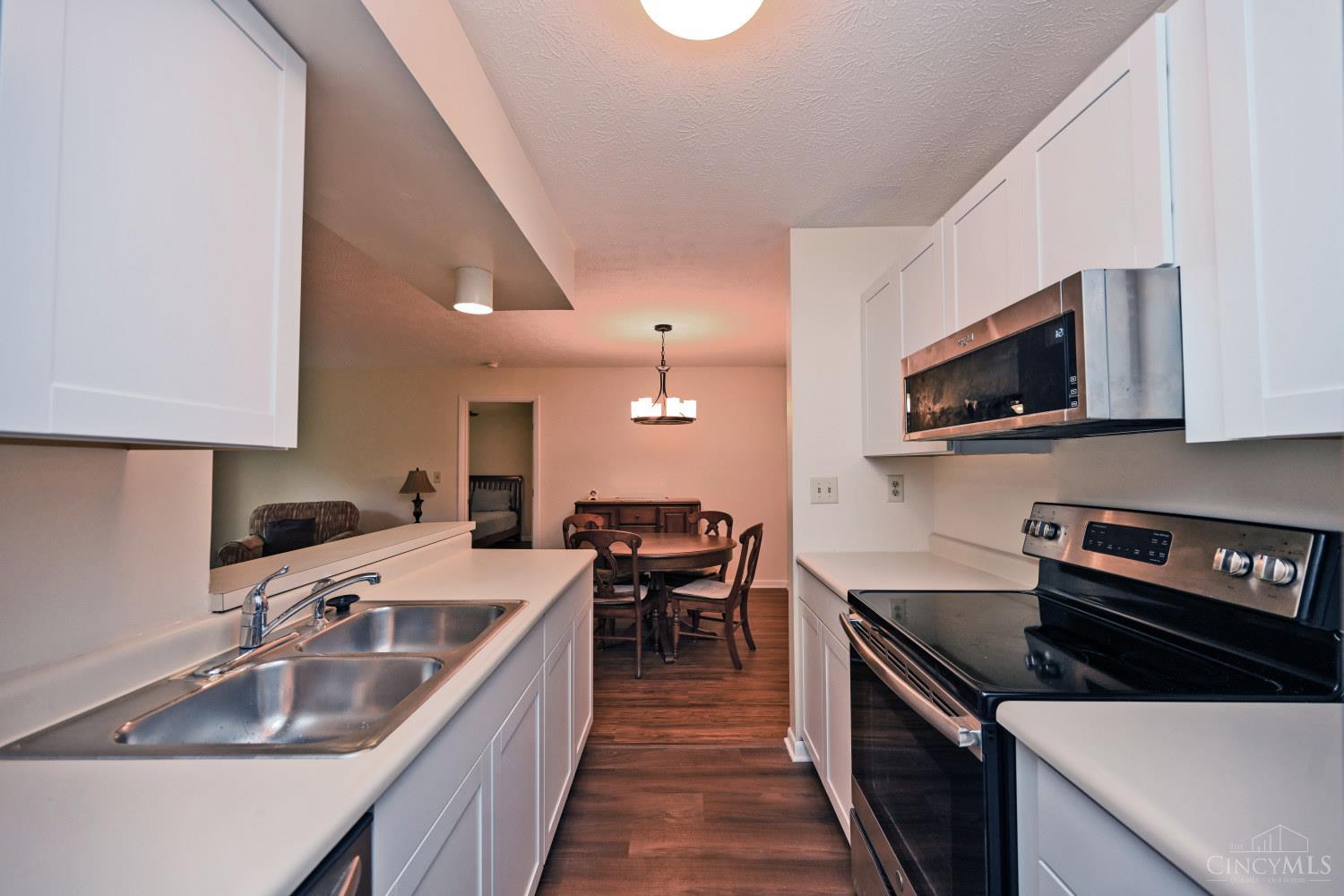 1009 Cedar Ridge Drive, Unit 4 Cincinnati, OH 45245 - Photo 19 of 45