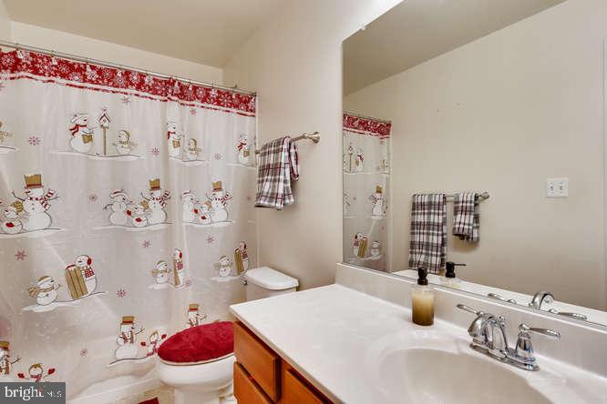 901 McCune Road Baltimore, MD 21220 - Photo 18 of 28 Hall bath