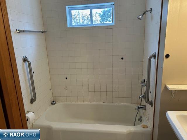 1992 East 25th Street Hibbing, MN 55746 - Photo 14 of 23
