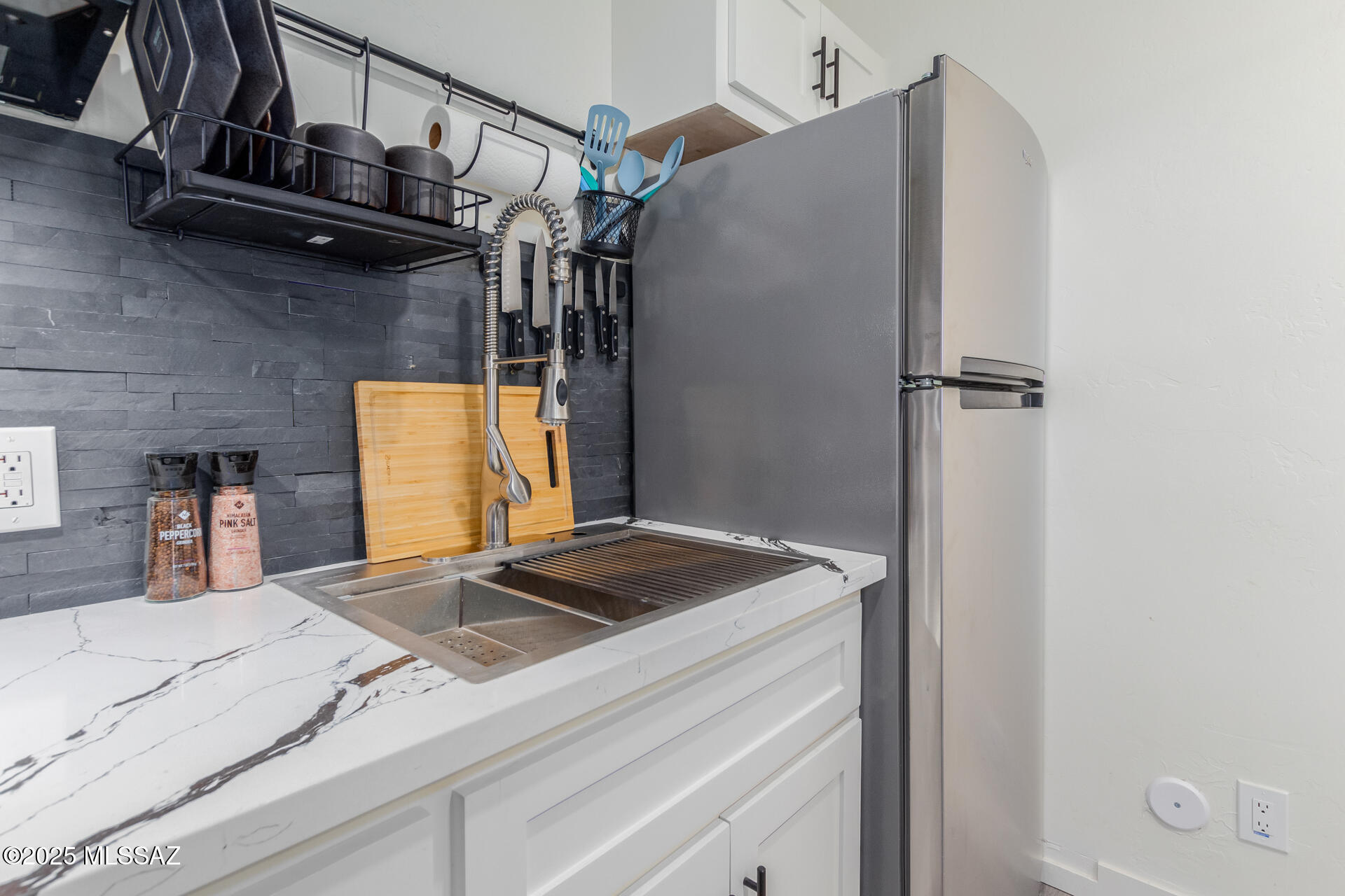 2238 East Grant Road, Unit 2 Tucson, AZ 85719 - Photo 6 of 23 08-Grant