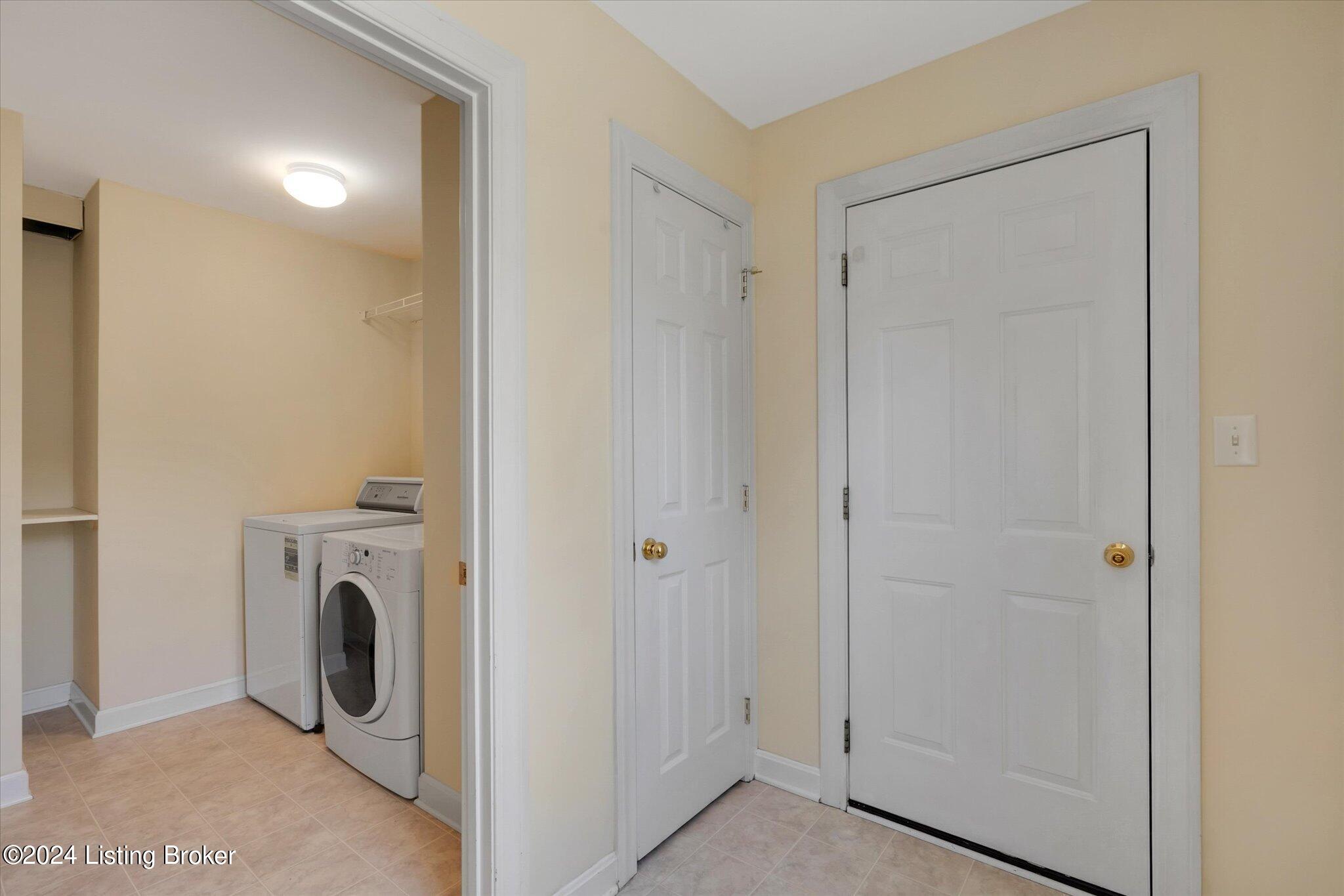12700 Razor Branch Court Louisville, KY 40299 - Photo 16 of 61 18-18-_DSC7377