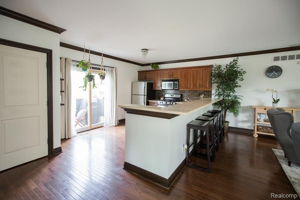 514 E Ferry Detroit, MI 48202 - Photo 6 of 46 514EFerrySt-109.jpg