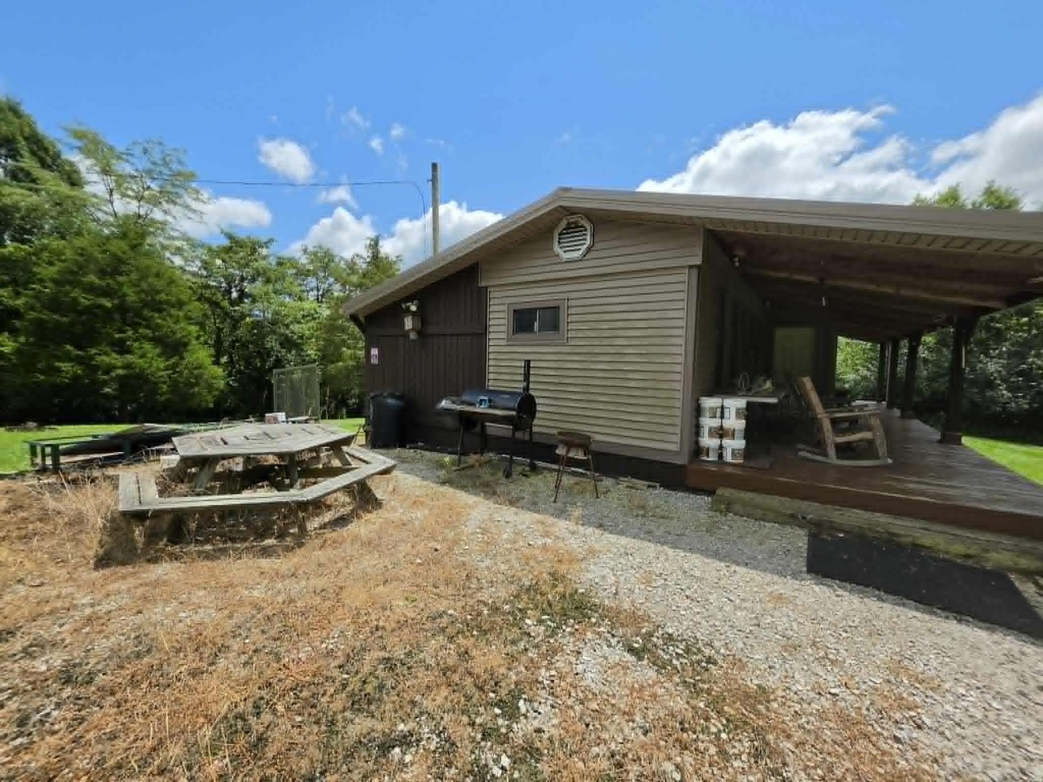 811 Hickory Ridge Road Waddy, KY 40076 - Photo 22 of 79 cabin