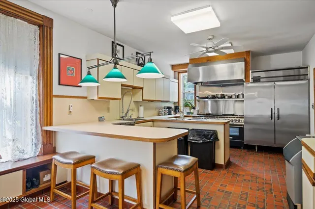 $3,500,000 | 605 North Broadway, Saratoga Springs, NY 12866