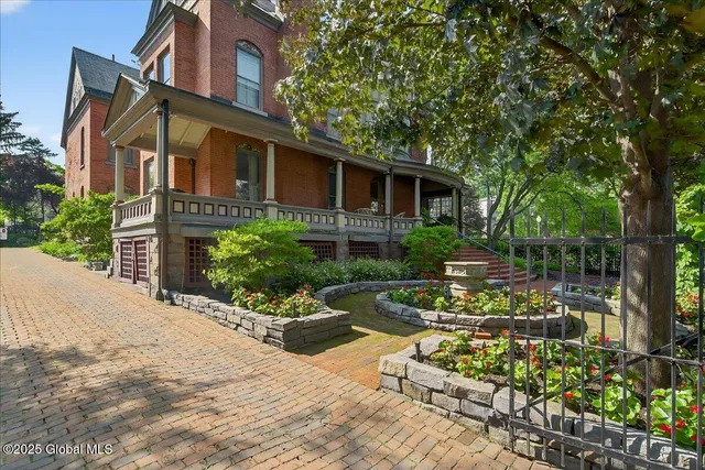 $3,500,000 | 605 North Broadway, Saratoga Springs, NY 12866