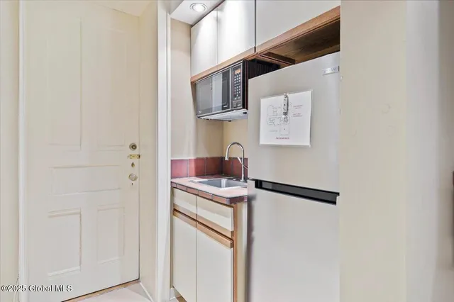 $3,500,000 | 605 North Broadway, Saratoga Springs, NY 12866