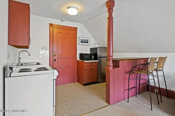 $3,250,000 | 605 North Broadway, Saratoga Springs, NY 12866