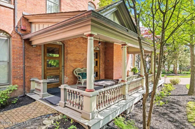 $3,500,000 | 605 North Broadway, Saratoga Springs, NY 12866