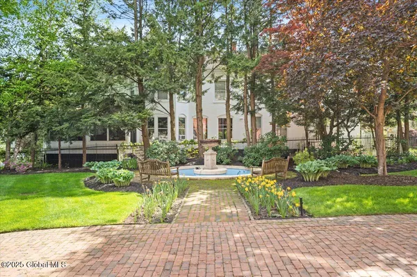 $3,250,000 | 605 North Broadway, Saratoga Springs, NY 12866