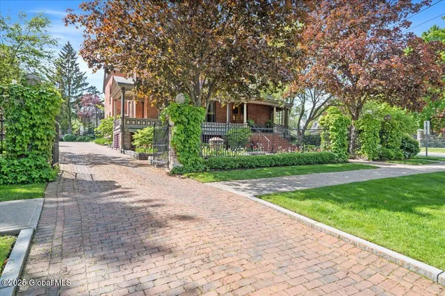 $3,500,000 | 605 North Broadway, Saratoga Springs, NY 12866