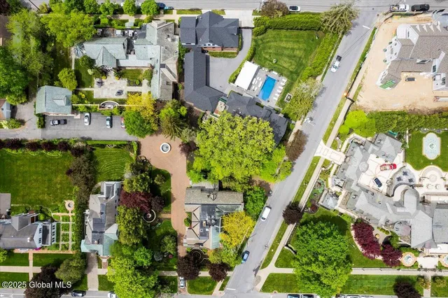 $3,500,000 | 605 North Broadway, Saratoga Springs, NY 12866