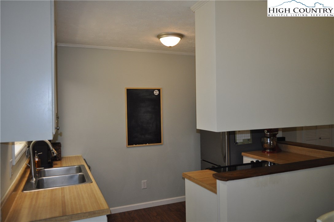 978 Laurel Branch Road Vilas, NC 28692 - Photo 11 of 30 Gallery Image 11