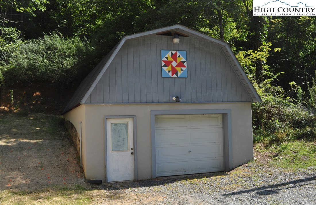 978 Laurel Branch Road Vilas, NC 28692 - Photo 28 of 30 Gallery Image 28