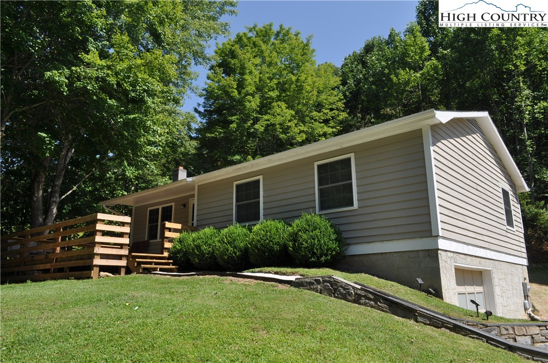 978 Laurel Branch Road Vilas, NC 28692 - Photo 3 of 30 Gallery Image 3
