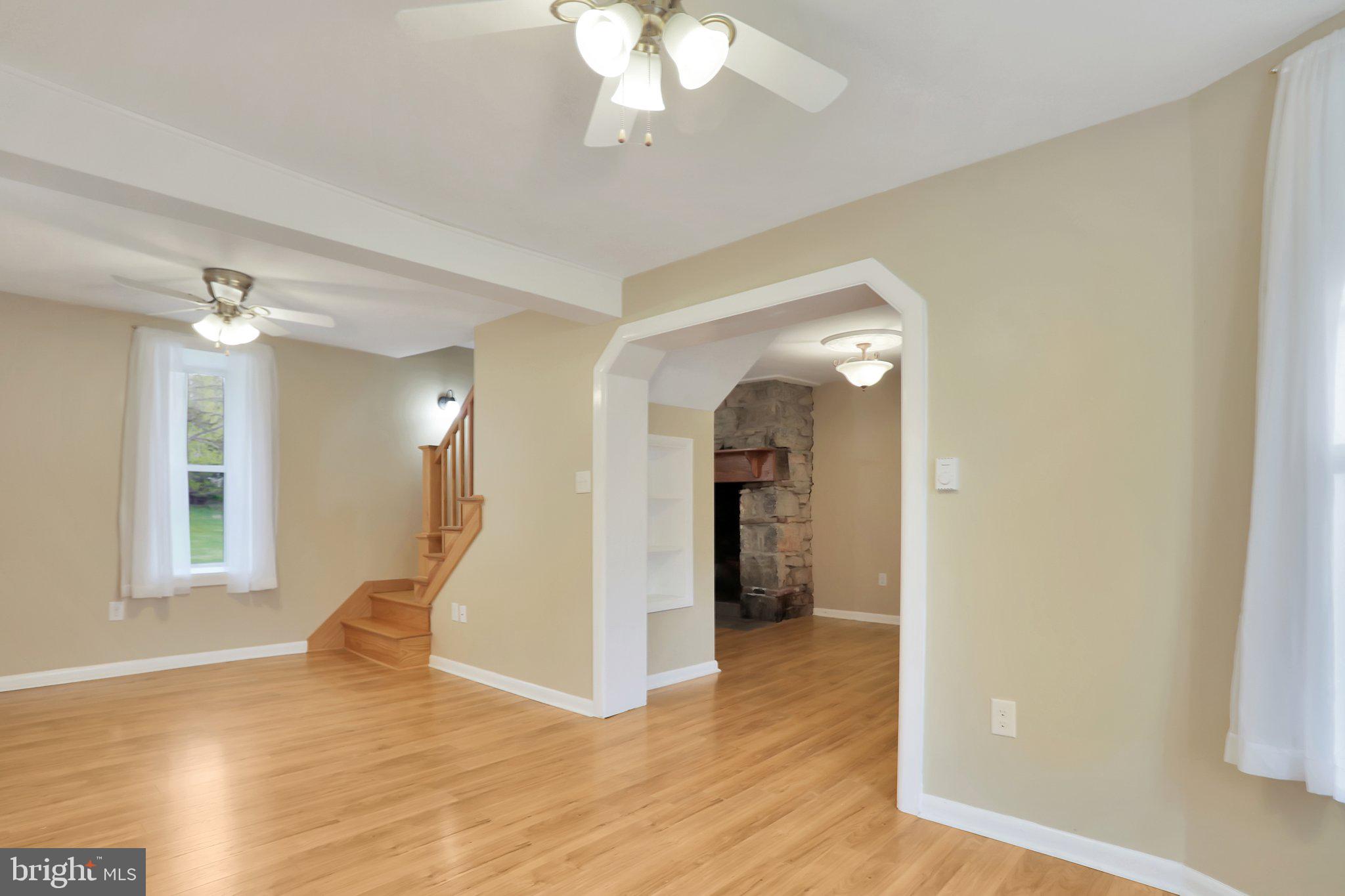 12524 Big Pool Road Clear Spring, MD 21722 - Photo 16 of 41 Living room