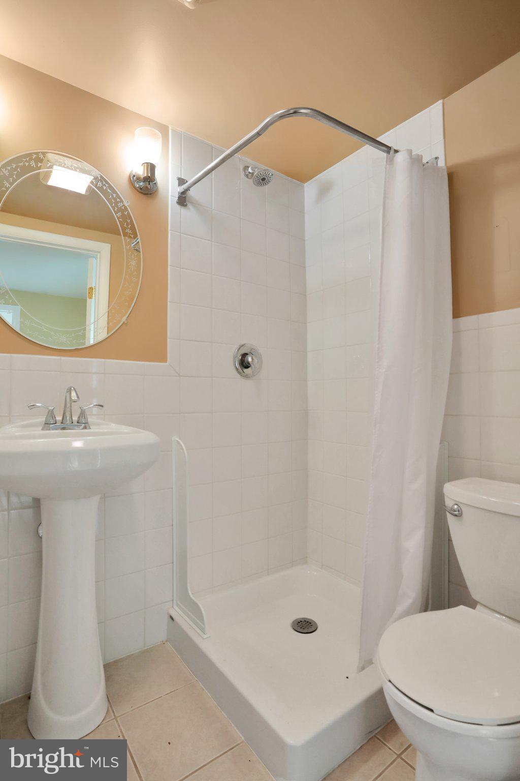 12524 Big Pool Road Clear Spring, MD 21722 - Photo 21 of 41 Upstairs hall bath