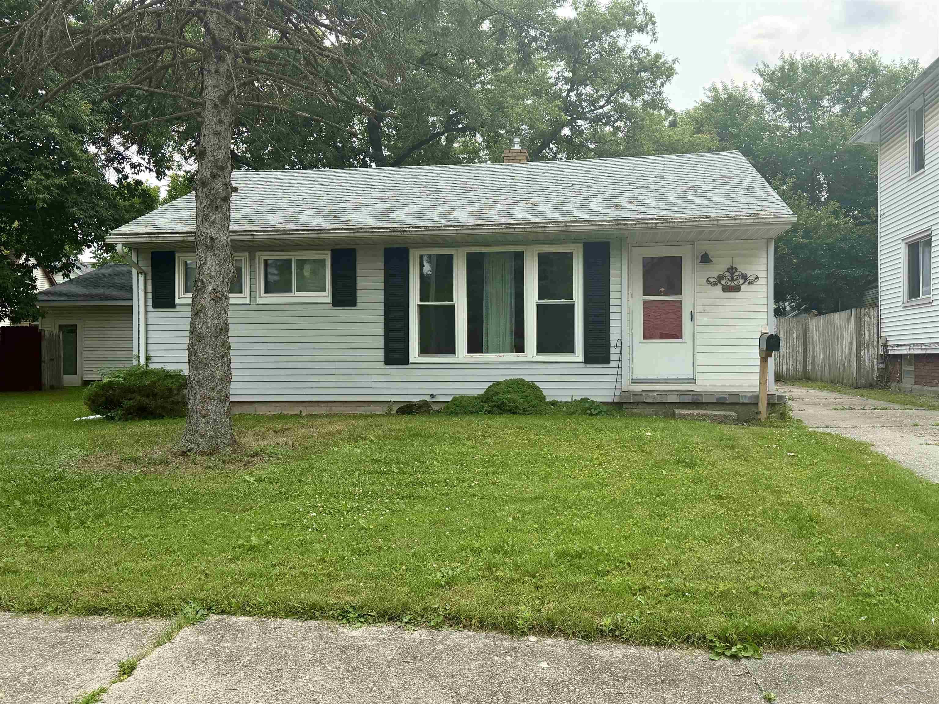 815 Reed Street Saginaw, MI 48602 - Photo 1 of 12