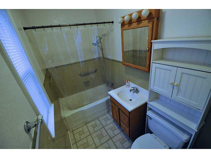 30 Friday Road Millvale, PA 15209 - Photo 8 of 13 Full Bath.