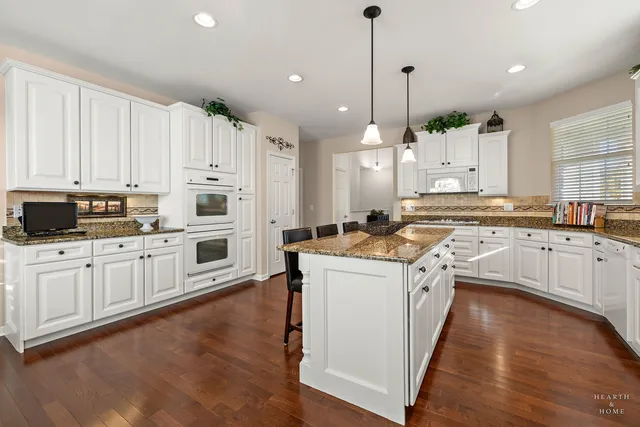 $490,000 | 1204 John Hancock Drive, Bolingbrook, IL 60490