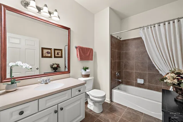 $490,000 | 1204 John Hancock Drive, Bolingbrook, IL 60490