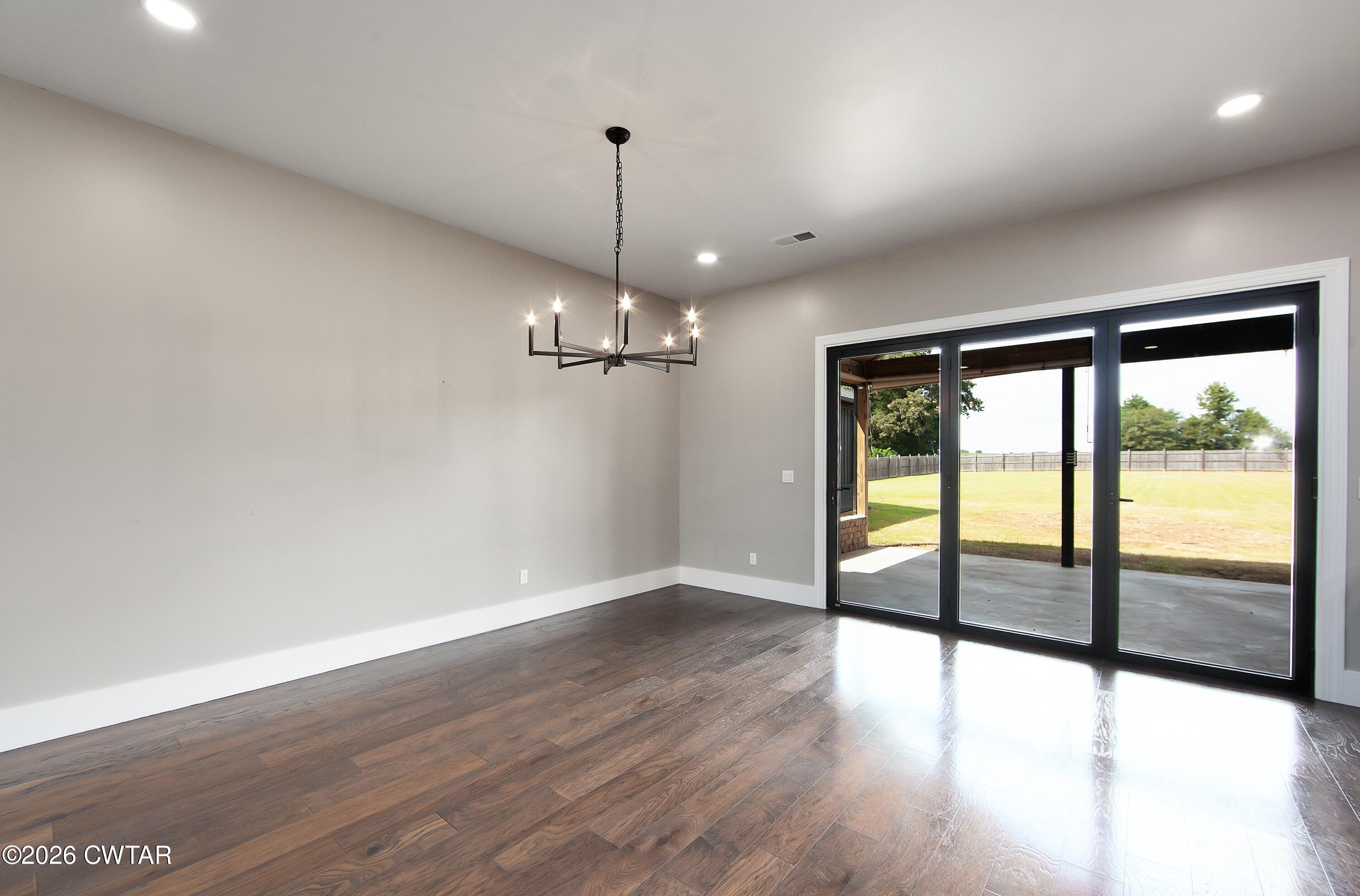585 Smith Road Luray, TN 38352 - Photo 6 of 29 585_smith_rd-13