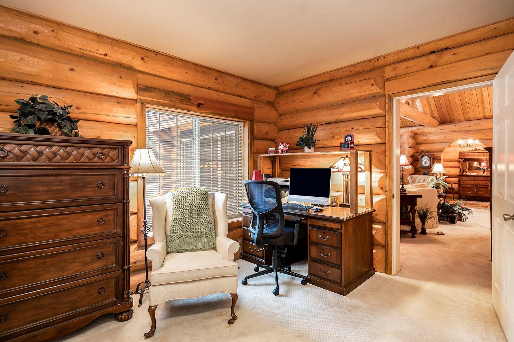 56716 Spring River Loop Bend, OR 97707 - Photo 18 of 52 Owner's Suite