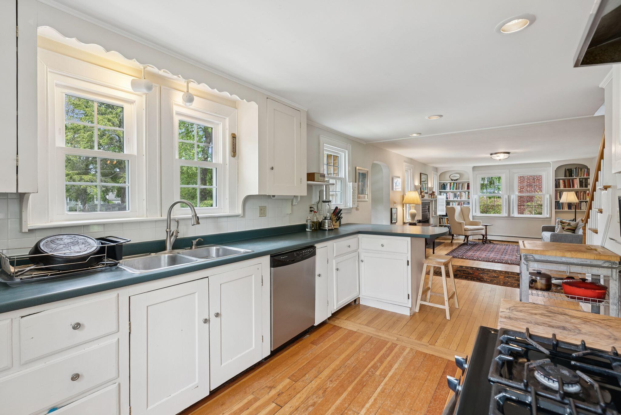 20 Elmwood Road Cape Elizabeth, ME 04107 - Photo 15 of 55 36_DSC06371
