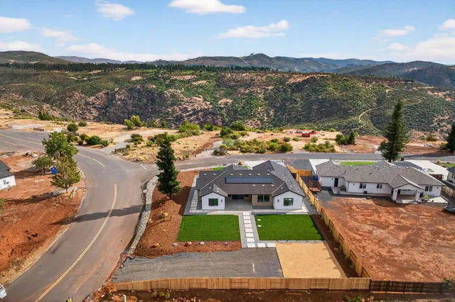 $777,000 | 5271 Royal Canyon Lane, Paradise, CA 95969