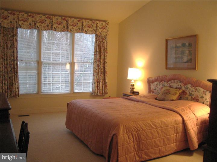 198 3 Rivers Court, Unit 98 Berwyn, PA 19312 - Photo 14 of 21 Master Bedroom