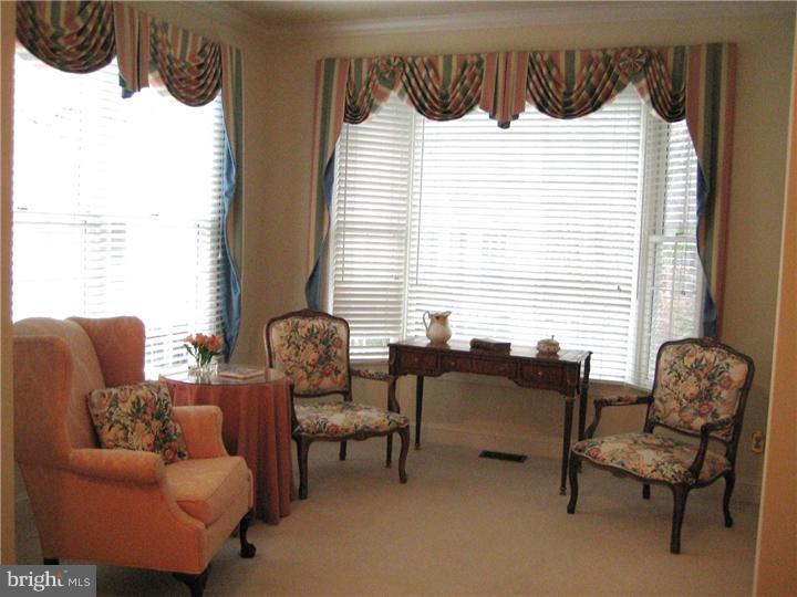 198 3 Rivers Court, Unit 98 Berwyn, PA 19312 - Photo 6 of 21 Living Room