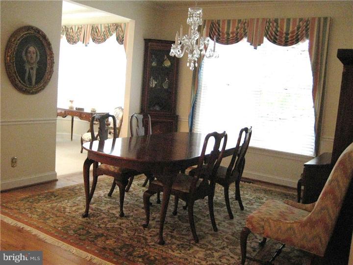 198 3 Rivers Court, Unit 98 Berwyn, PA 19312 - Photo 7 of 21 Dining Room