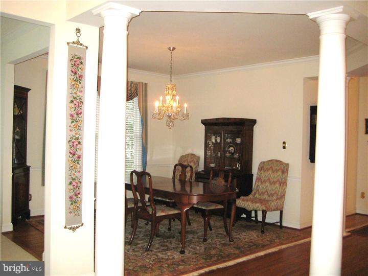 198 3 Rivers Court, Unit 98 Berwyn, PA 19312 - Photo 9 of 21 Hallway