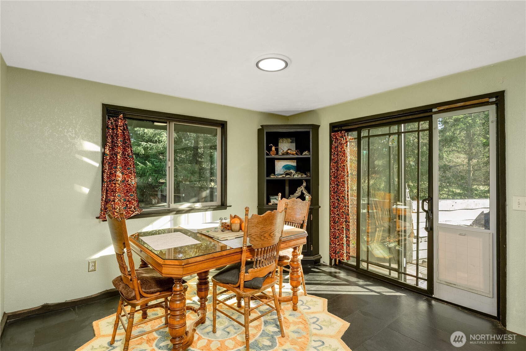 323 Hulse Road Port Angeles, WA 98362 - Photo 12 of 40